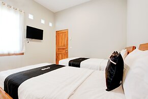 Capital O 94274 Homestay Balimoelih