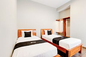 Capital O 94274 Homestay Balimoelih