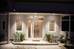 Hotel Pink Palace