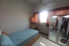 Super OYO Capital O Guest House Kpri Sejahtera