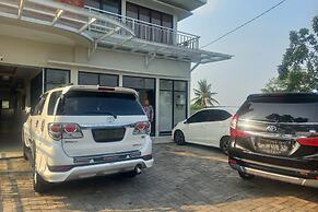 Super OYO Capital O Guest House Kpri Sejahtera