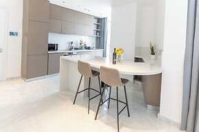 WealthyStays Skyhigh Central