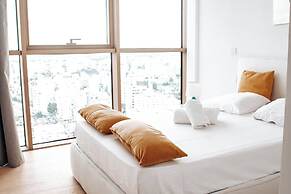 WealthyStays Skyhigh Central