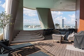 WealthyStays Skyhigh Central