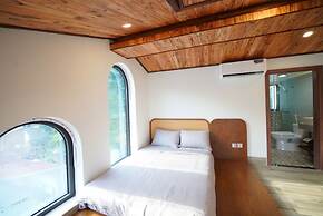 The Coral Homestay & Pub