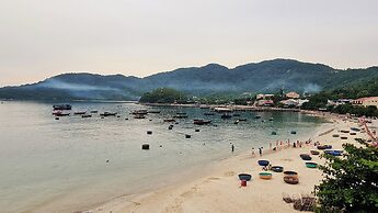 The Coral Homestay & Pub