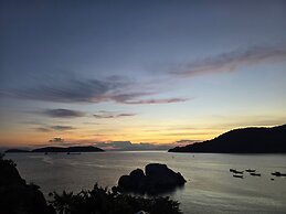 The Coral Homestay & Pub