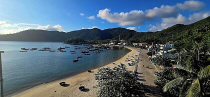 The Coral Homestay & Pub