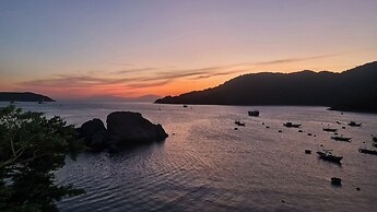 The Coral Homestay & Pub