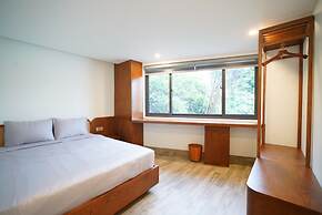 The Coral Homestay & Pub