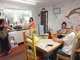 Dolphins Backpackers