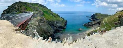 Dolphins Backpackers