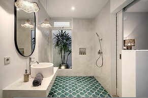 A Casa Di Renucci by Alfred in Bali - Brand New Stunning 5BR Villa Nea
