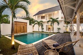 A Casa Di Renucci by Alfred in Bali - Brand New Stunning 5BR Villa Nea