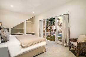 A Casa Di Renucci by Alfred in Bali - Brand New Stunning 5BR Villa Nea