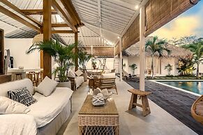 A Casa Di Renucci by Alfred in Bali - Brand New Stunning 5BR Villa Nea