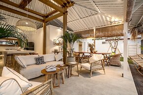 A Casa Di Renucci by Alfred in Bali - Brand New Stunning 5BR Villa Nea