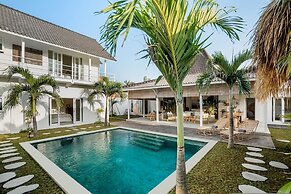 A Casa Di Renucci by Alfred in Bali - Brand New Stunning 5BR Villa Nea