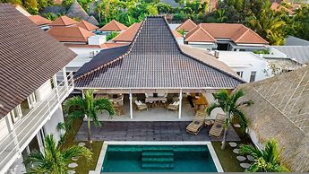 A Casa Di Renucci by Alfred in Bali - Brand New Stunning 5BR Villa Nea