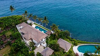 Villa Blanca by Alfred in Bali - Modern Luxury 5 Bdr Oceanfront Villa 