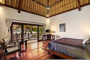 Villa Blanca by Alfred in Bali - Modern Luxury 5 Bdr Oceanfront Villa 