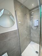 Central Paisley Apartment- Airport/glasgow Access