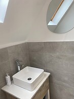 Central Paisley Apartment- Airport/glasgow Access