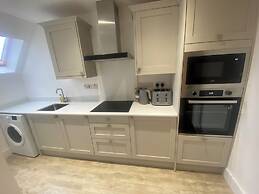 Central Paisley Apartment- Airport/glasgow Access