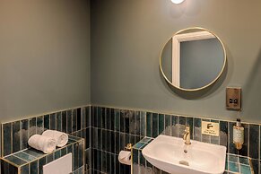 Tyndall's Park - Your Apartment