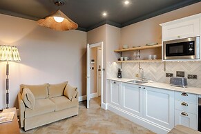 Tyndall's Park - Your Apartment