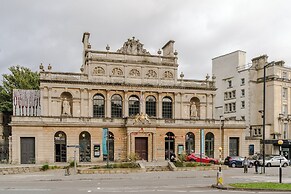 Tyndall's Park - Your Apartment