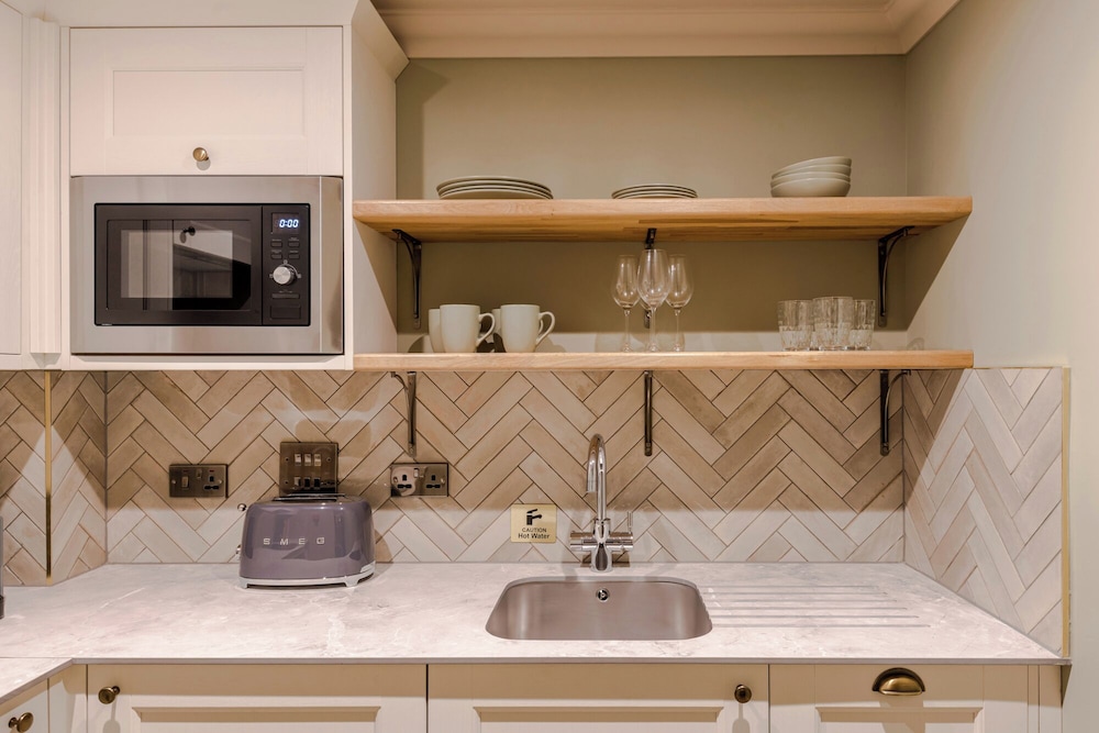 Tyndall's Park - Your Apartment