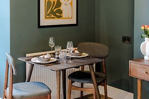 Tyndall's Park - Your Apartment