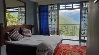 Ronglyang Lotus Villa Homestay (Near MG Road)