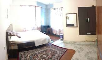 Ronglyang Lotus Villa Homestay (Near MG Road)