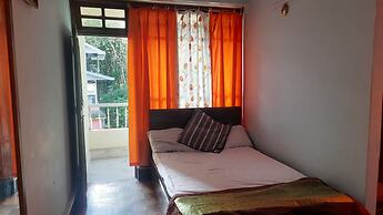 Ronglyang Lotus Villa Homestay (Near MG Road)