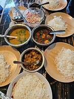 Ronglyang Lotus Villa Homestay (Near MG Road)