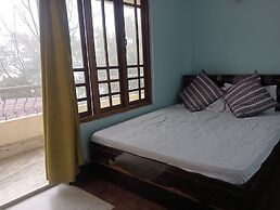 Ronglyang Lotus Villa Homestay (Near MG Road)