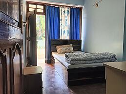 Ronglyang Lotus Villa Homestay (Near MG Road)