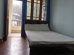 Ronglyang Lotus Villa Homestay (Near MG Road)