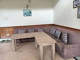 Ronglyang Lotus Villa Homestay (Near MG Road)