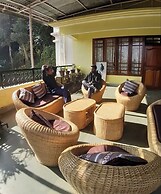 Ronglyang Lotus Villa Homestay (Near MG Road)