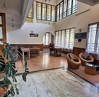 Ronglyang Lotus Villa Homestay (Near MG Road)