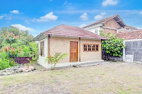 SPOT ON 94317 Omah Pakem Homestay Syariah