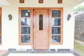 SPOT ON 94317 Omah Pakem Homestay Syariah