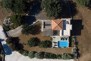 Ellotia & Asterion By Forest Villas