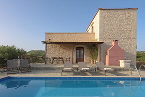 Ellotia & Asterion By Forest Villas