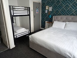 Vinnies Family Hotel