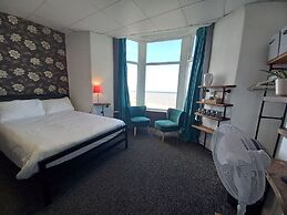 Vinnies Family Hotel