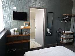 Vinnies Family Hotel